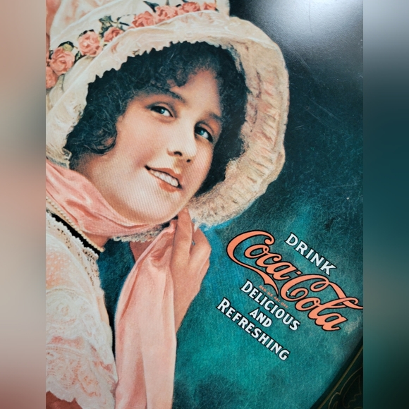 Vintage 1972 coca cola serving tray! Front is almost perfect - Picture 2 of 5